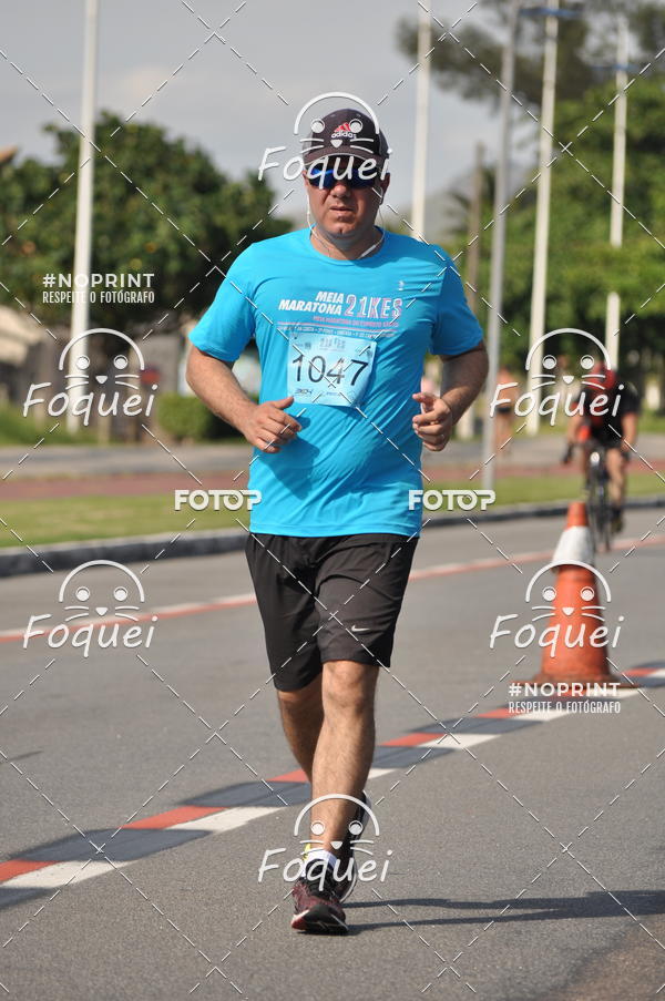 Buy your photos of the event21KES - Meia Maratona do Esprito Santo on Fotop