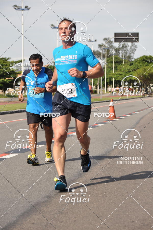 Buy your photos of the event21KES - Meia Maratona do Esprito Santo on Fotop