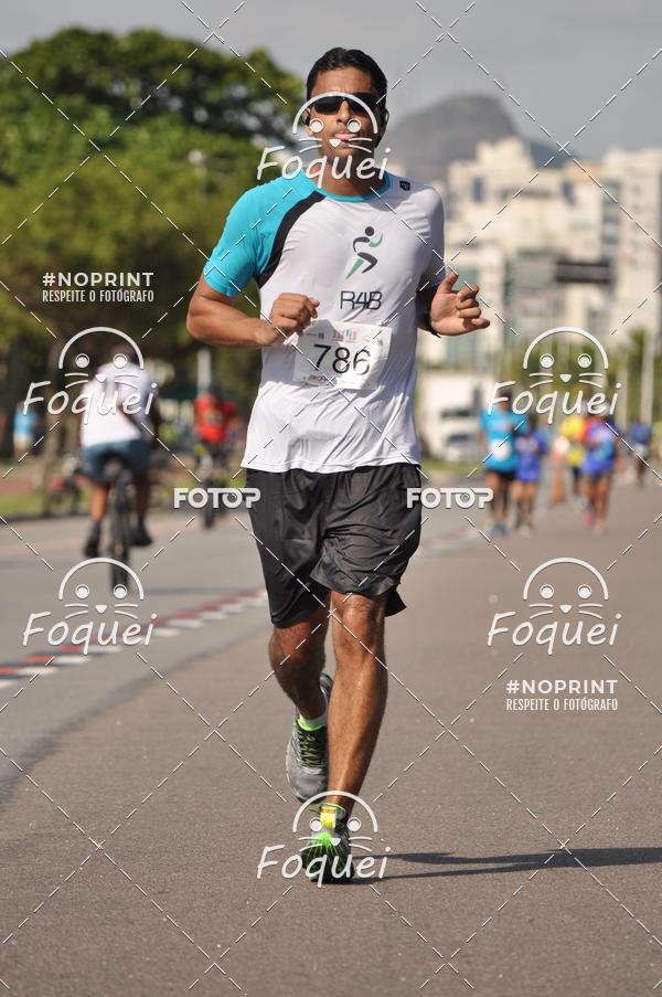 Buy your photos of the event21KES - Meia Maratona do Esprito Santo on Fotop