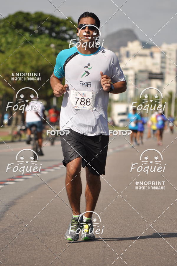 Buy your photos of the event21KES - Meia Maratona do Esprito Santo on Fotop