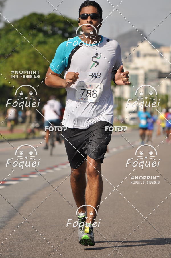 Buy your photos of the event21KES - Meia Maratona do Esprito Santo on Fotop