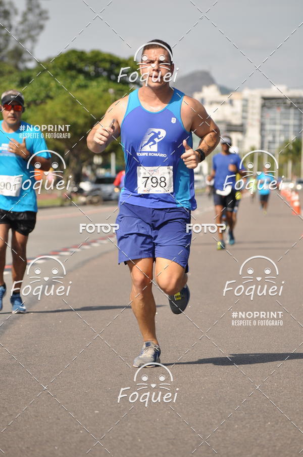 Buy your photos of the event21KES - Meia Maratona do Esprito Santo on Fotop