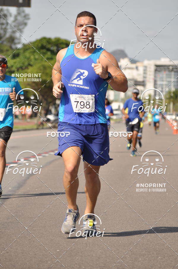 Buy your photos of the event21KES - Meia Maratona do Esprito Santo on Fotop