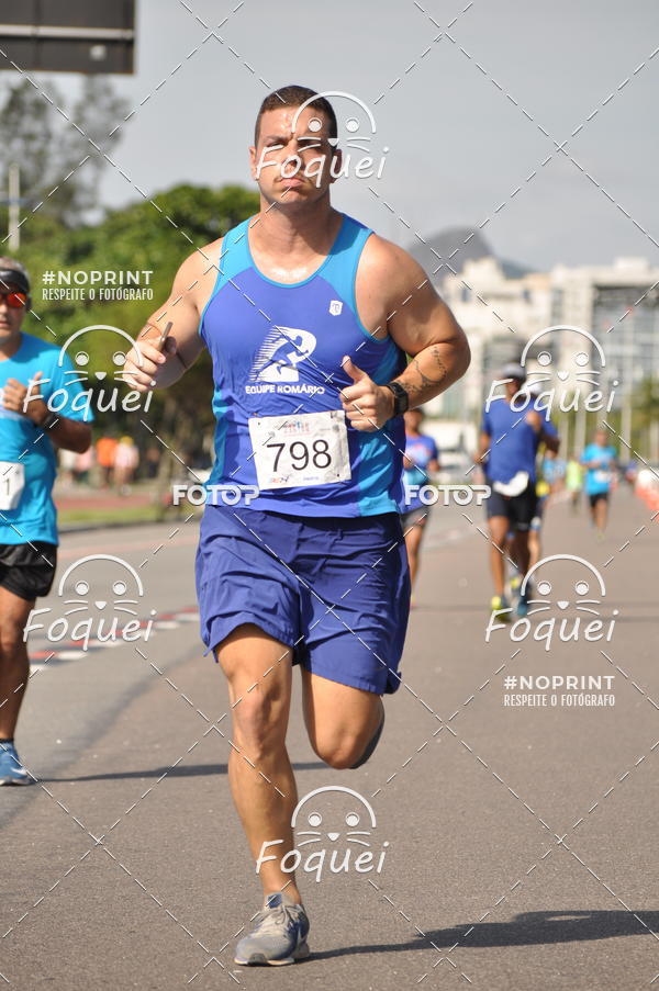 Buy your photos of the event21KES - Meia Maratona do Esprito Santo on Fotop