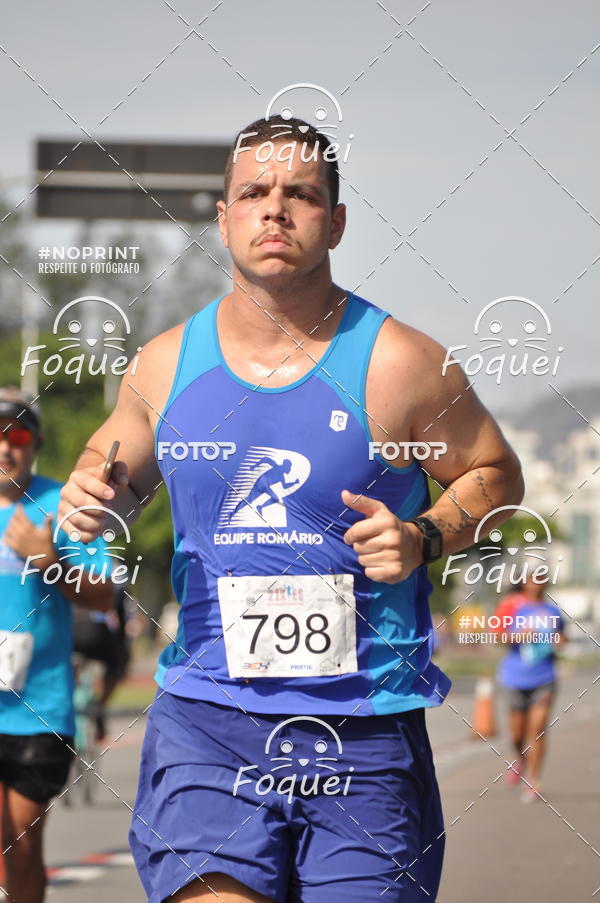 Buy your photos of the event21KES - Meia Maratona do Esprito Santo on Fotop