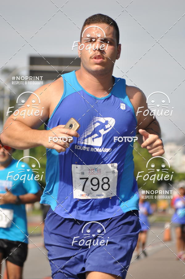 Buy your photos of the event21KES - Meia Maratona do Esprito Santo on Fotop