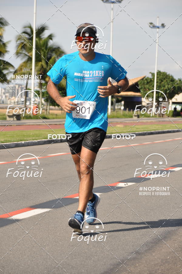 Buy your photos of the event21KES - Meia Maratona do Esprito Santo on Fotop