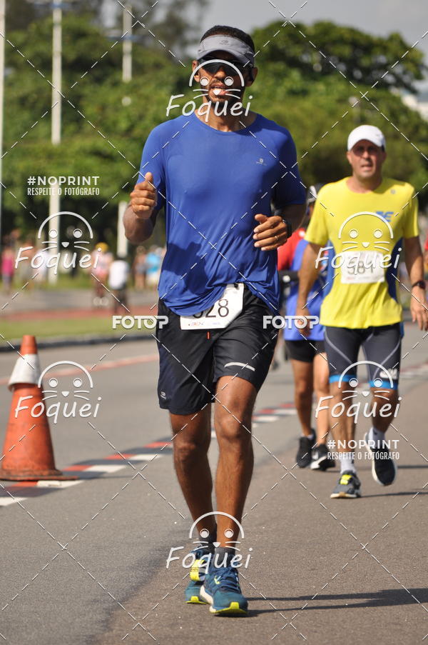 Buy your photos of the event21KES - Meia Maratona do Esprito Santo on Fotop