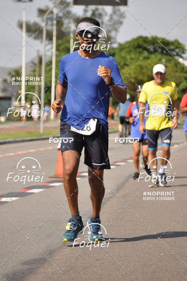 Buy your photos of the event21KES - Meia Maratona do Esprito Santo on Fotop