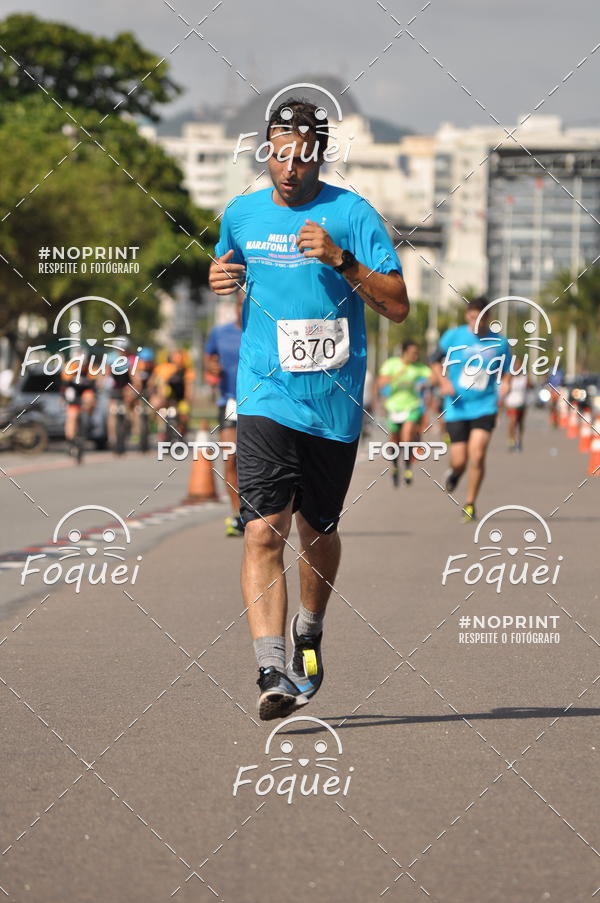 Buy your photos of the event21KES - Meia Maratona do Esprito Santo on Fotop