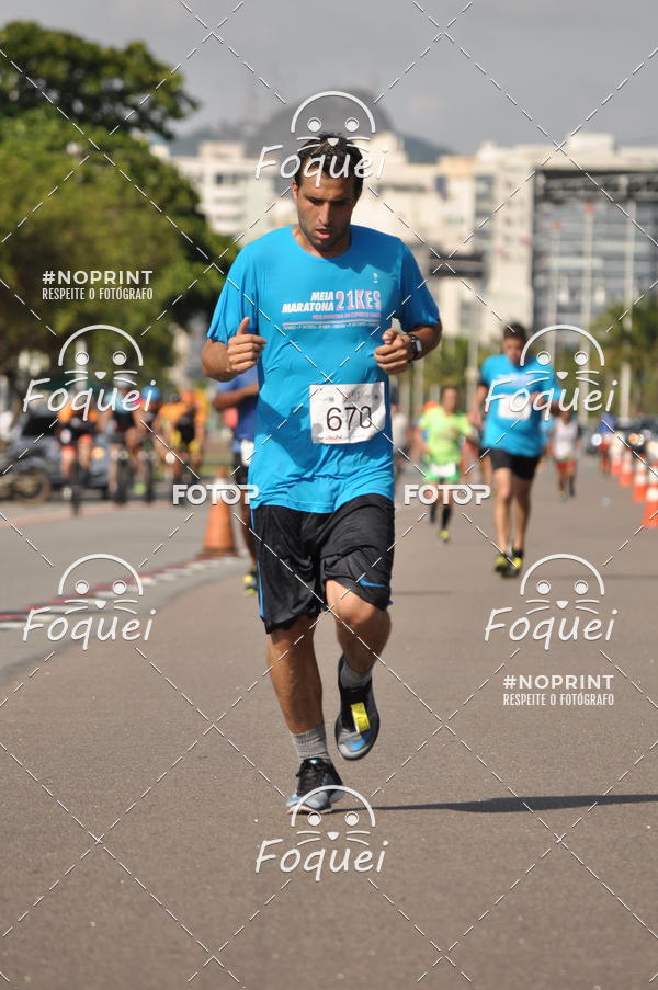 Buy your photos of the event21KES - Meia Maratona do Esprito Santo on Fotop