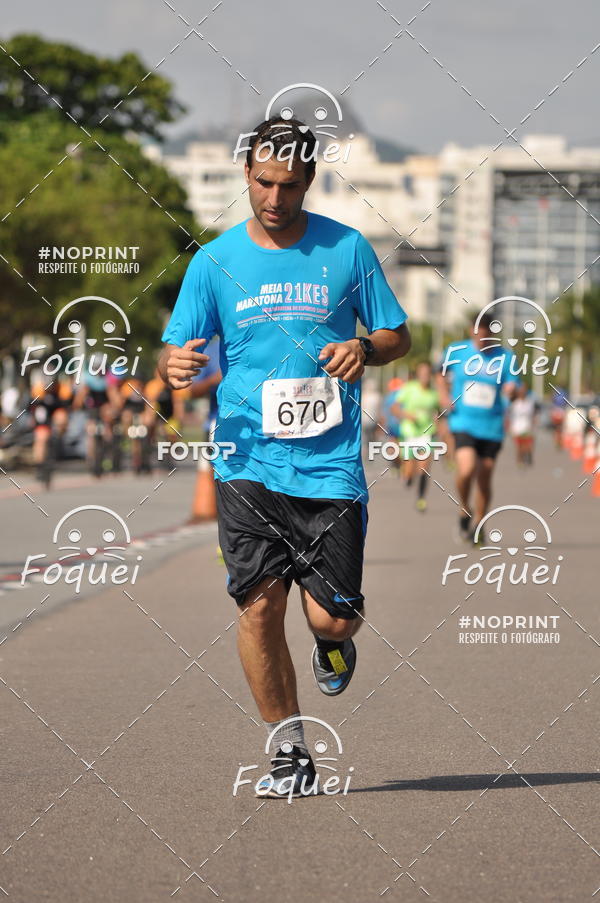 Buy your photos of the event21KES - Meia Maratona do Esprito Santo on Fotop