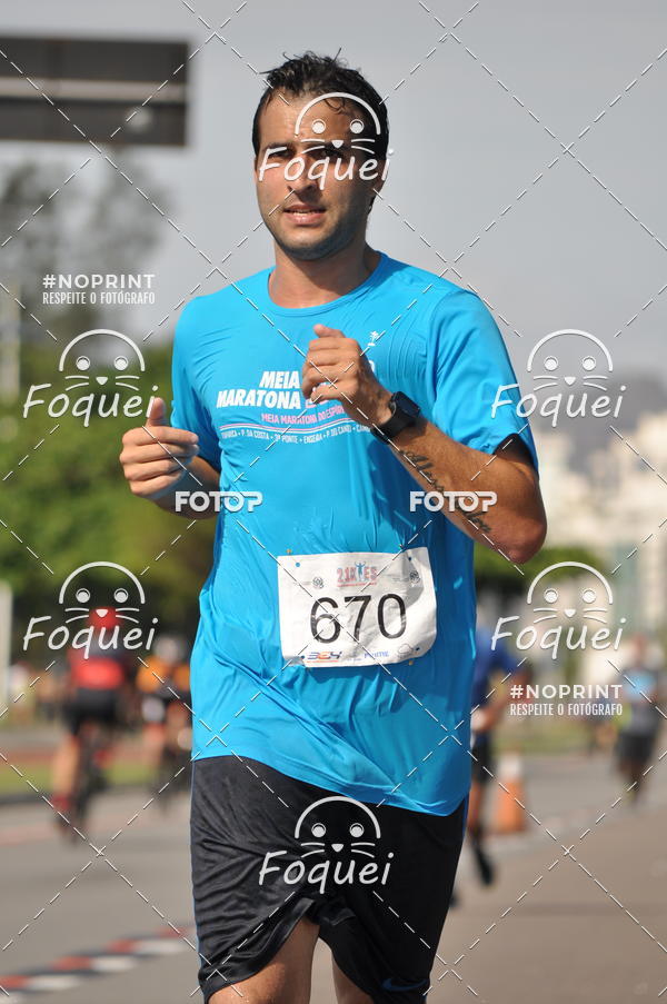 Buy your photos of the event21KES - Meia Maratona do Esprito Santo on Fotop