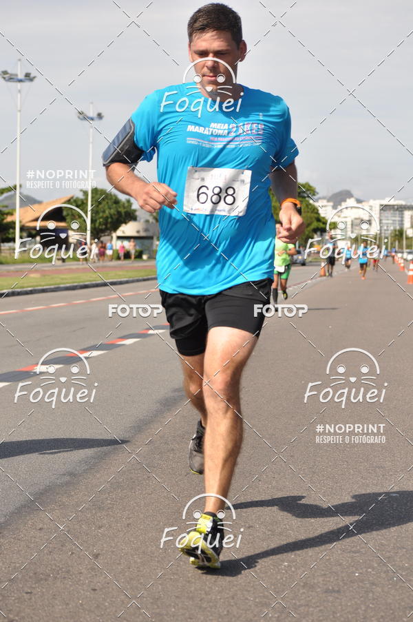 Buy your photos of the event21KES - Meia Maratona do Esprito Santo on Fotop