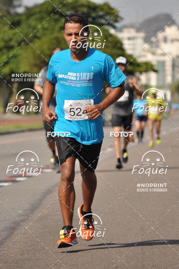 Buy your photos of the event21KES - Meia Maratona do Esprito Santo on Fotop