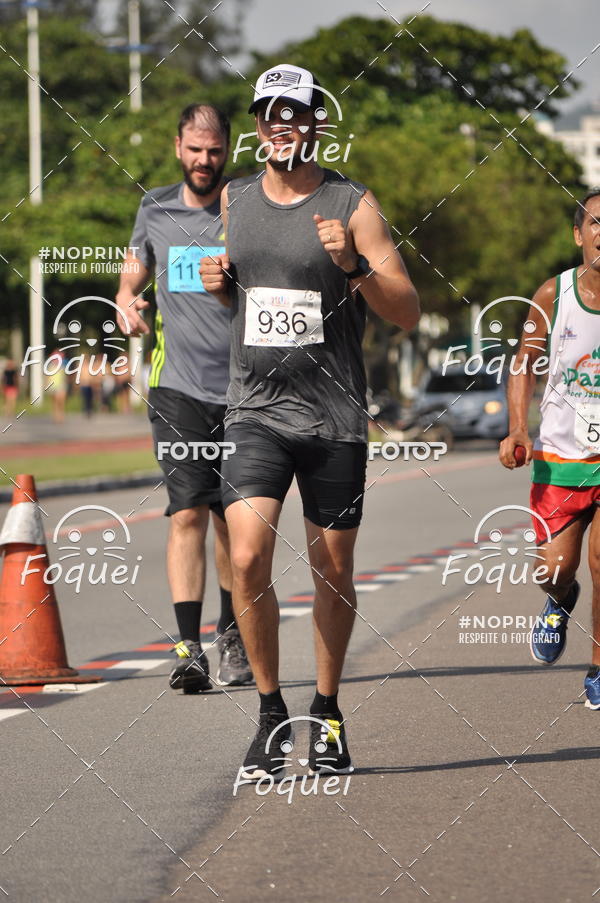 Buy your photos of the event21KES - Meia Maratona do Esprito Santo on Fotop