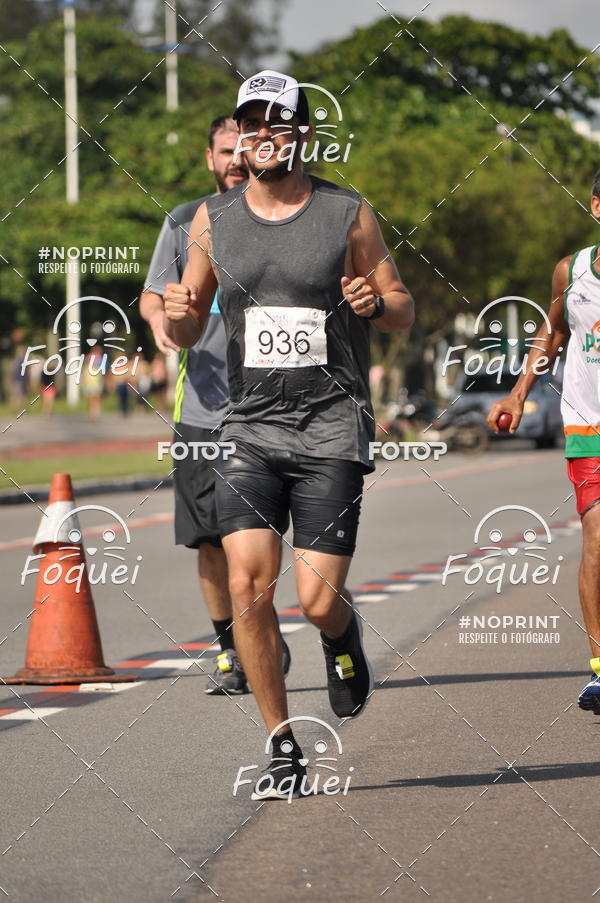 Buy your photos of the event21KES - Meia Maratona do Esprito Santo on Fotop