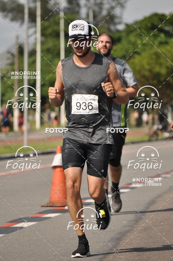 Buy your photos of the event21KES - Meia Maratona do Esprito Santo on Fotop
