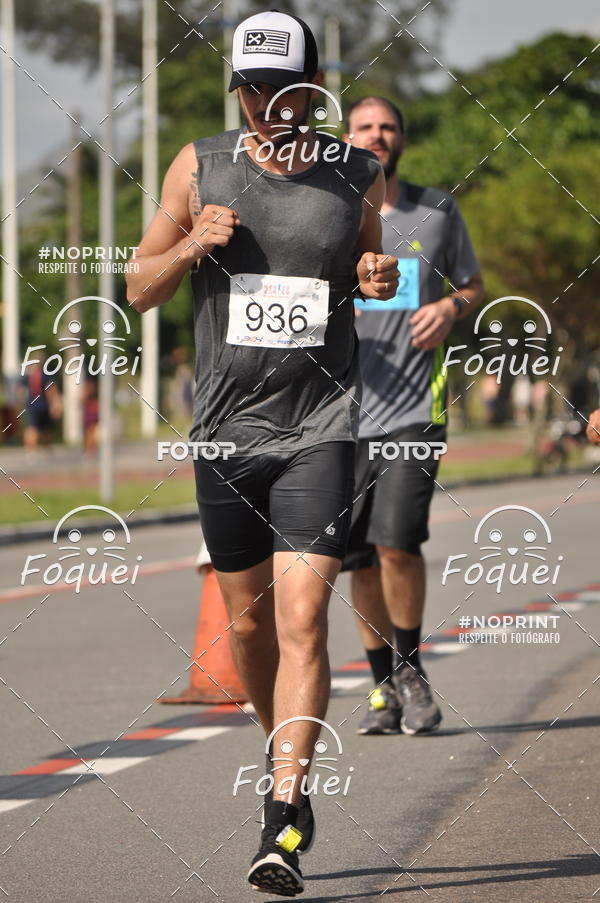 Buy your photos of the event21KES - Meia Maratona do Esprito Santo on Fotop