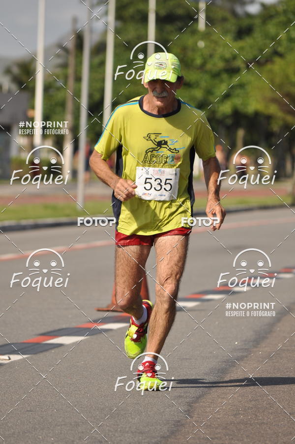 Buy your photos of the event21KES - Meia Maratona do Esprito Santo on Fotop