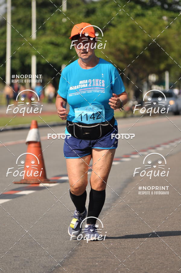 Buy your photos of the event21KES - Meia Maratona do Esprito Santo on Fotop