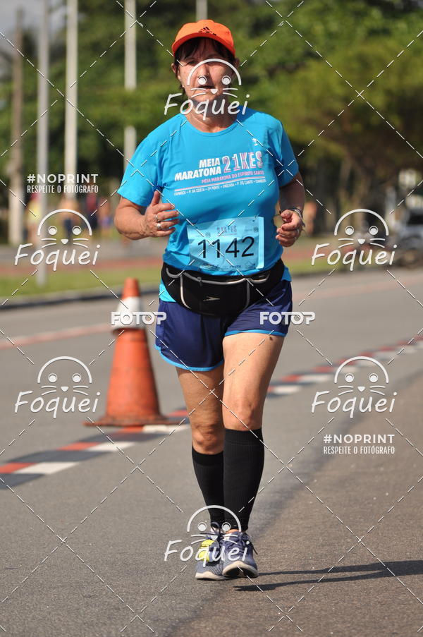 Buy your photos of the event21KES - Meia Maratona do Esprito Santo on Fotop