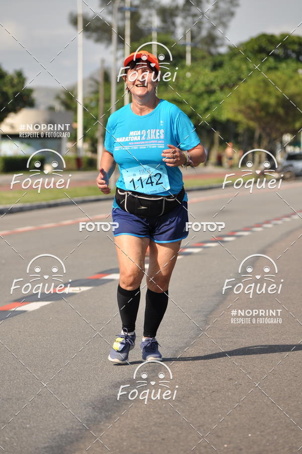 Buy your photos of the event21KES - Meia Maratona do Esprito Santo on Fotop