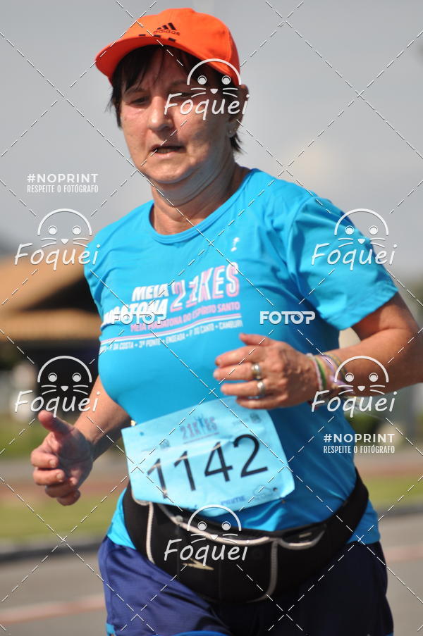 Buy your photos of the event21KES - Meia Maratona do Esprito Santo on Fotop