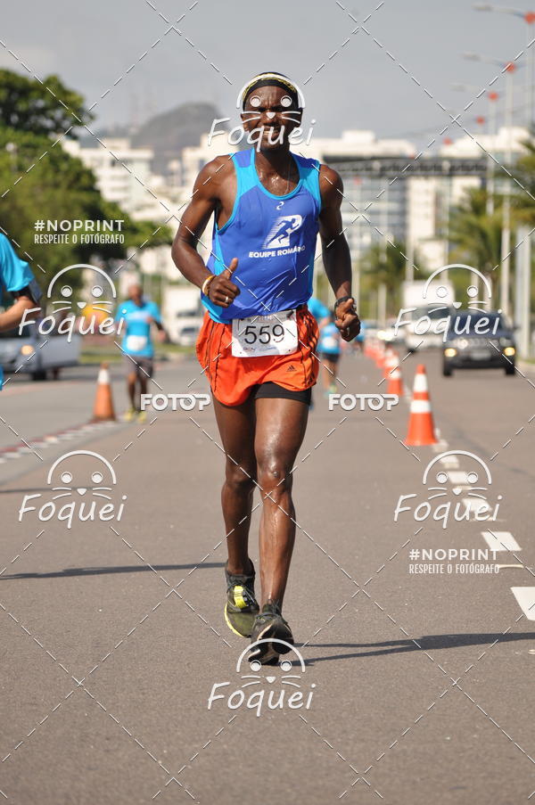 Buy your photos of the event21KES - Meia Maratona do Esprito Santo on Fotop