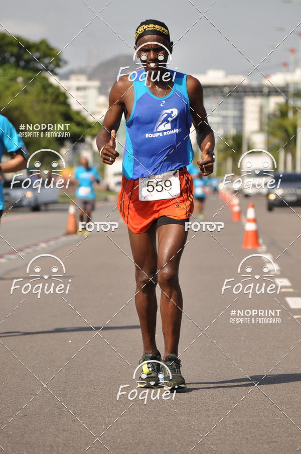 Buy your photos of the event21KES - Meia Maratona do Esprito Santo on Fotop