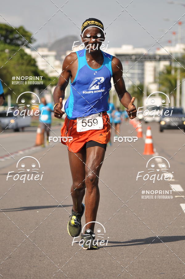 Buy your photos of the event21KES - Meia Maratona do Esprito Santo on Fotop