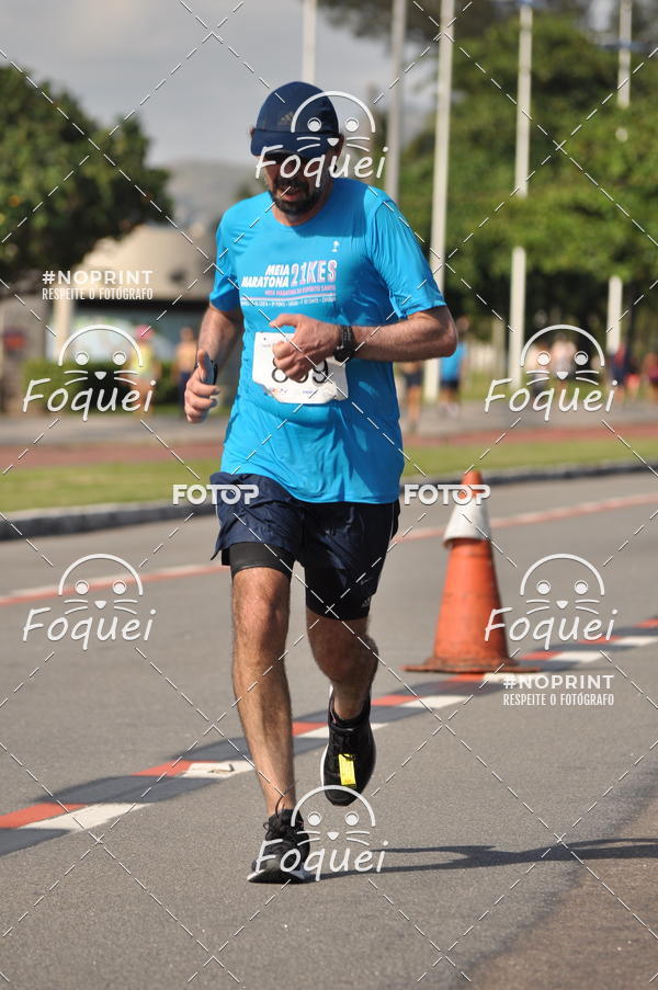 Buy your photos of the event21KES - Meia Maratona do Esprito Santo on Fotop