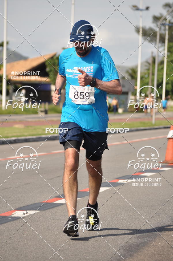 Buy your photos of the event21KES - Meia Maratona do Esprito Santo on Fotop