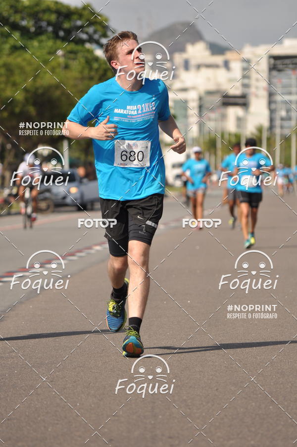 Buy your photos of the event21KES - Meia Maratona do Esprito Santo on Fotop