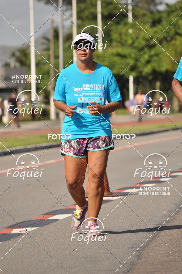 Buy your photos of the event21KES - Meia Maratona do Esprito Santo on Fotop