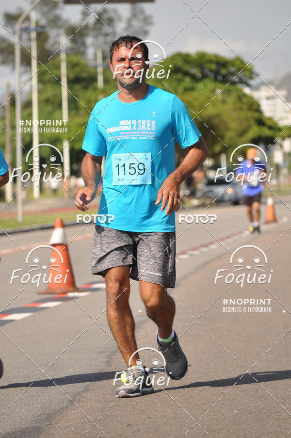 Buy your photos of the event21KES - Meia Maratona do Esprito Santo on Fotop