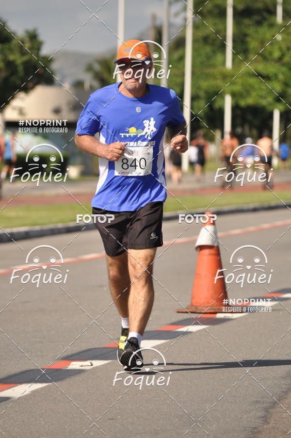 Buy your photos of the event21KES - Meia Maratona do Esprito Santo on Fotop