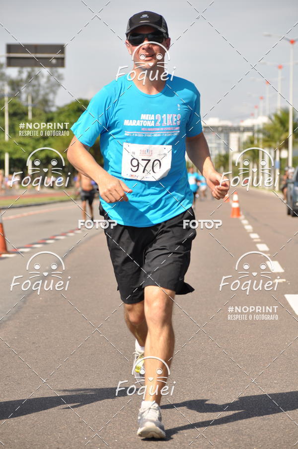 Buy your photos of the event21KES - Meia Maratona do Esprito Santo on Fotop