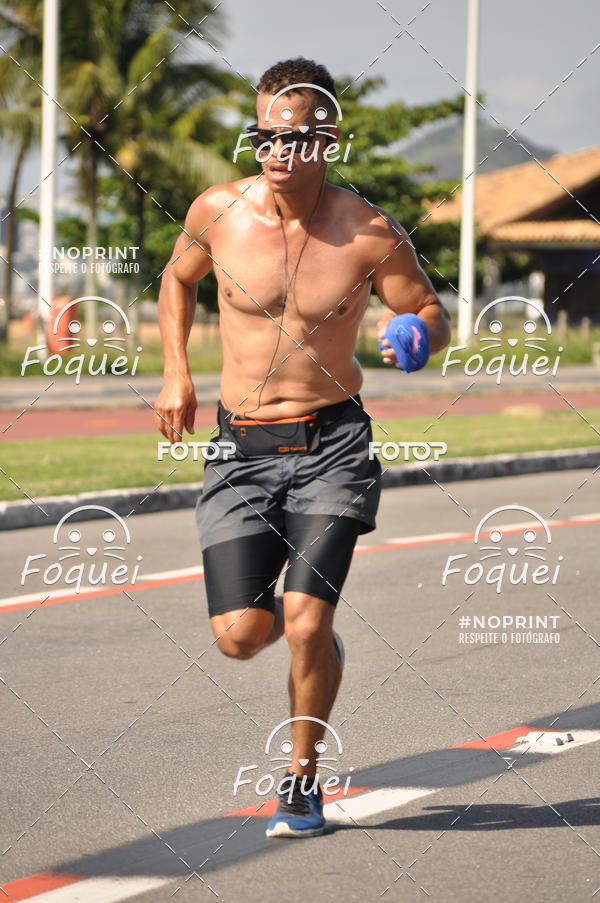 Buy your photos of the event21KES - Meia Maratona do Esprito Santo on Fotop