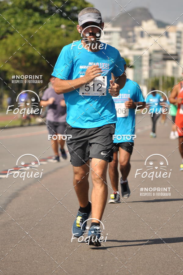 Buy your photos of the event21KES - Meia Maratona do Esprito Santo on Fotop