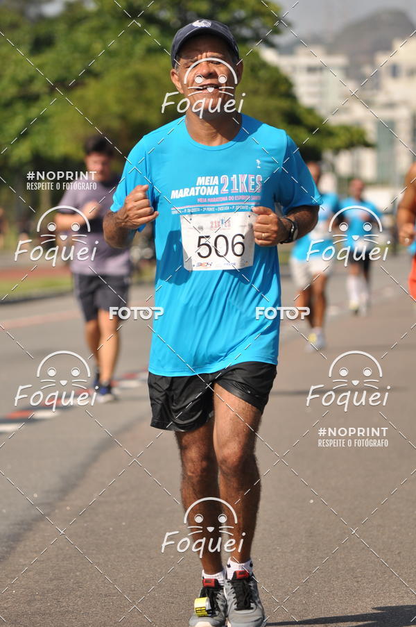 Buy your photos of the event21KES - Meia Maratona do Esprito Santo on Fotop