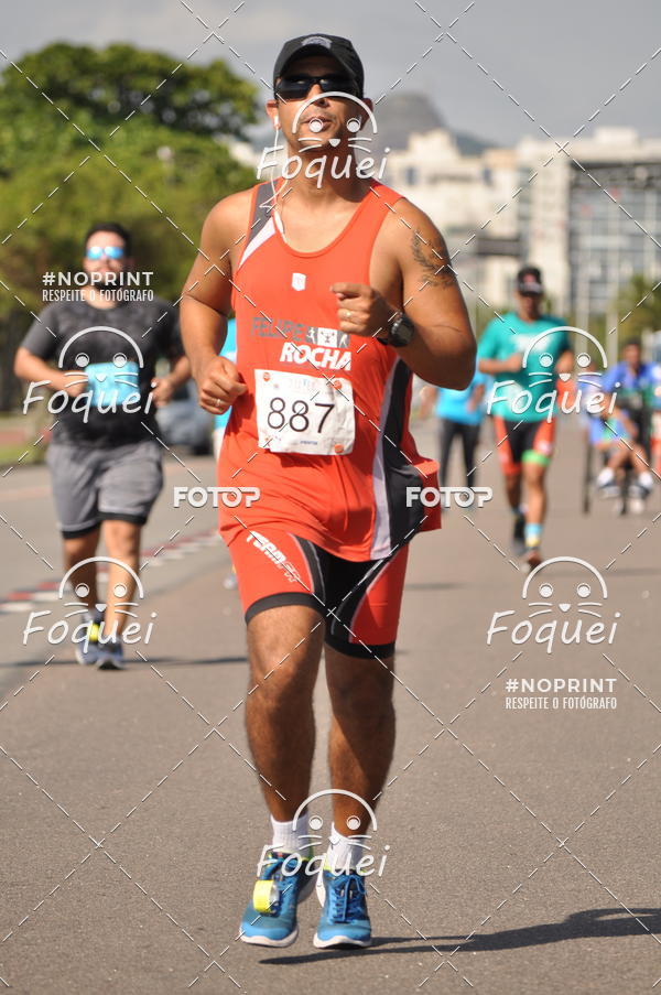Buy your photos of the event21KES - Meia Maratona do Esprito Santo on Fotop