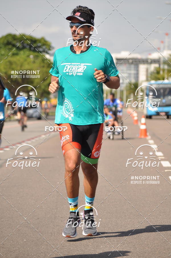 Buy your photos of the event21KES - Meia Maratona do Esprito Santo on Fotop
