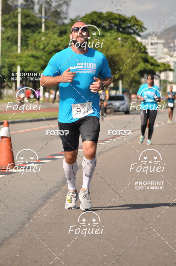 Buy your photos of the event21KES - Meia Maratona do Esprito Santo on Fotop