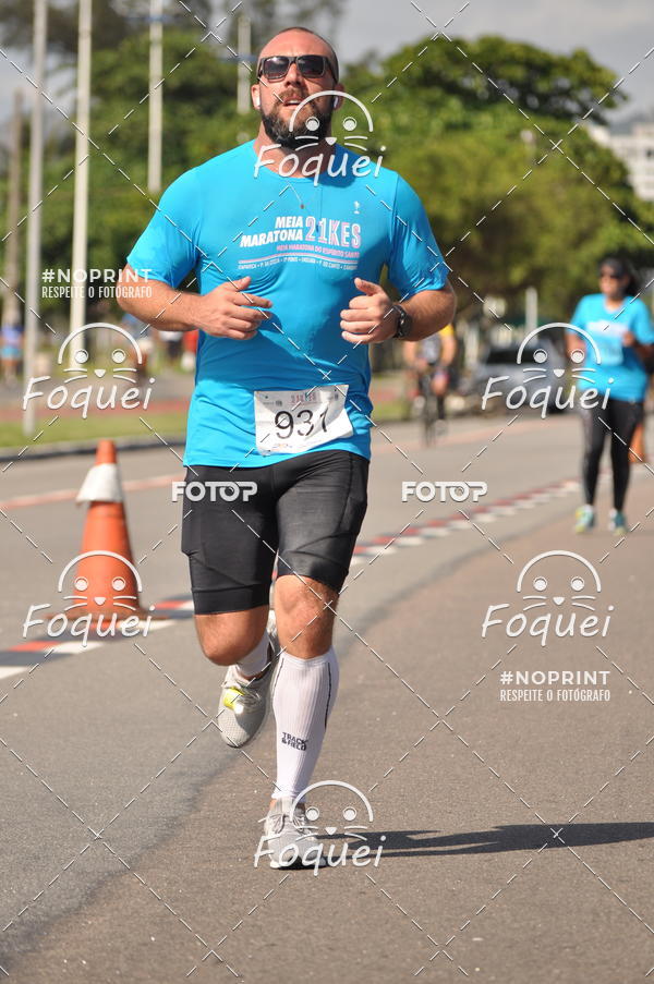 Buy your photos of the event21KES - Meia Maratona do Esprito Santo on Fotop