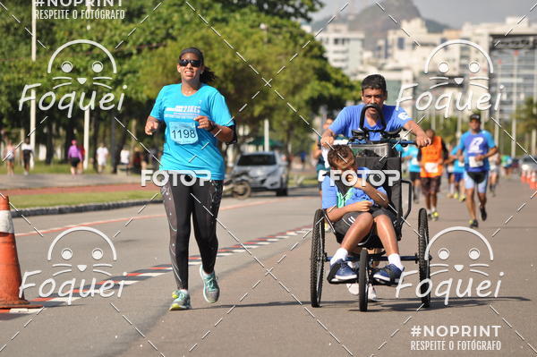 Buy your photos of the event21KES - Meia Maratona do Esprito Santo on Fotop