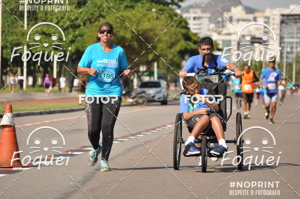 Buy your photos of the event21KES - Meia Maratona do Esprito Santo on Fotop
