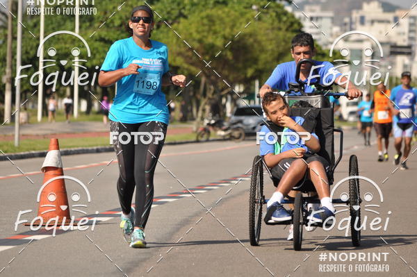 Buy your photos of the event21KES - Meia Maratona do Esprito Santo on Fotop
