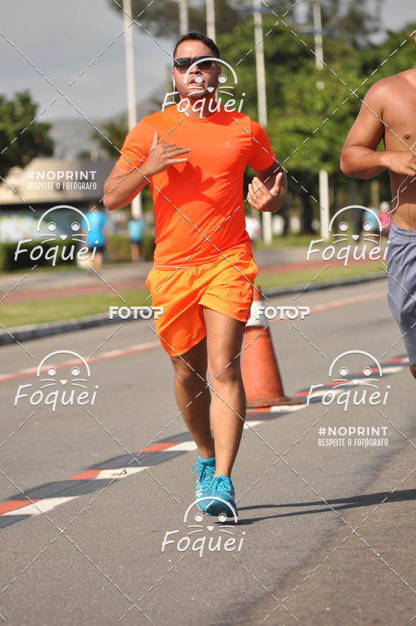 Buy your photos of the event21KES - Meia Maratona do Esprito Santo on Fotop