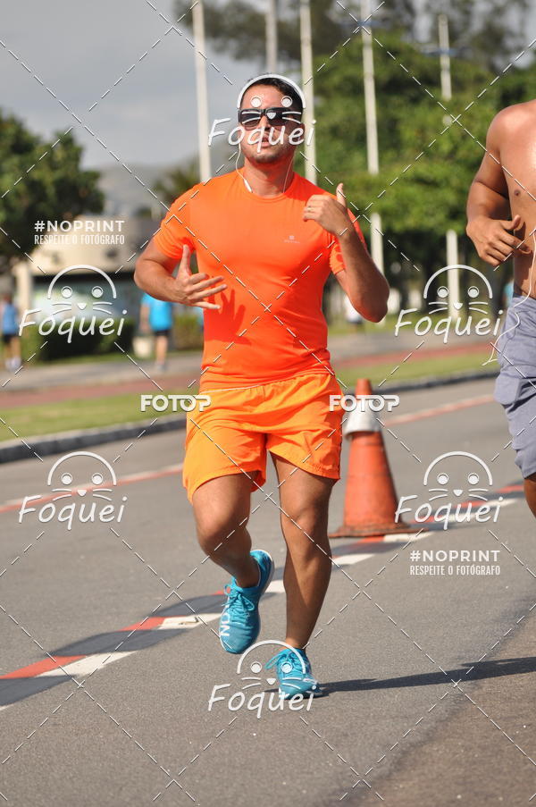Buy your photos of the event21KES - Meia Maratona do Esprito Santo on Fotop